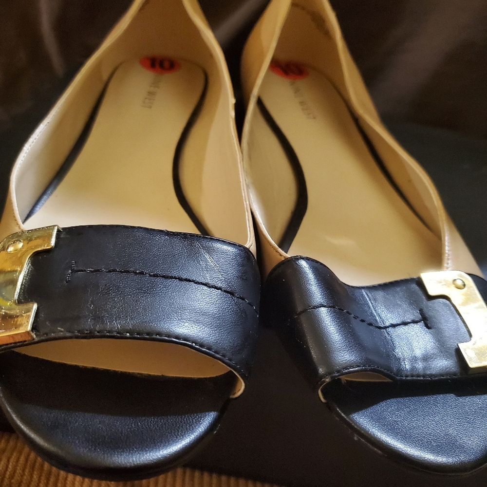 Nine West open toes Flats....NWOT